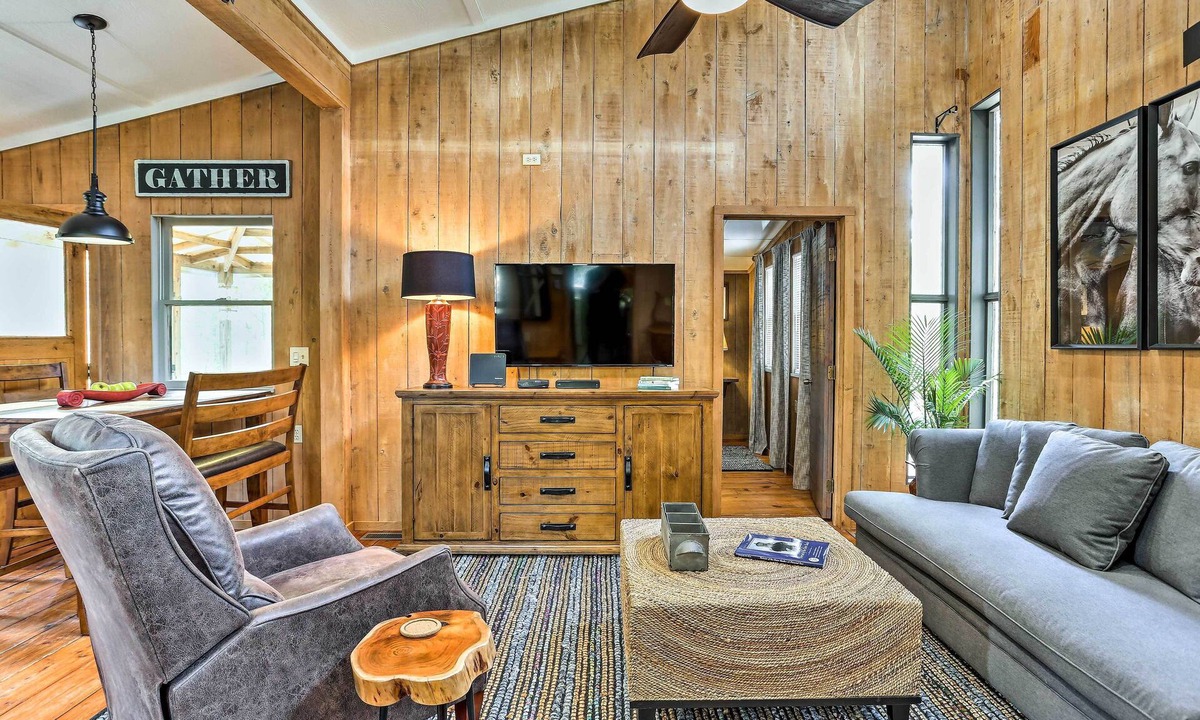 Frisco Cottage | Cozy Hatteras Island Abode ~ 1 Mi to Frisco Beach!