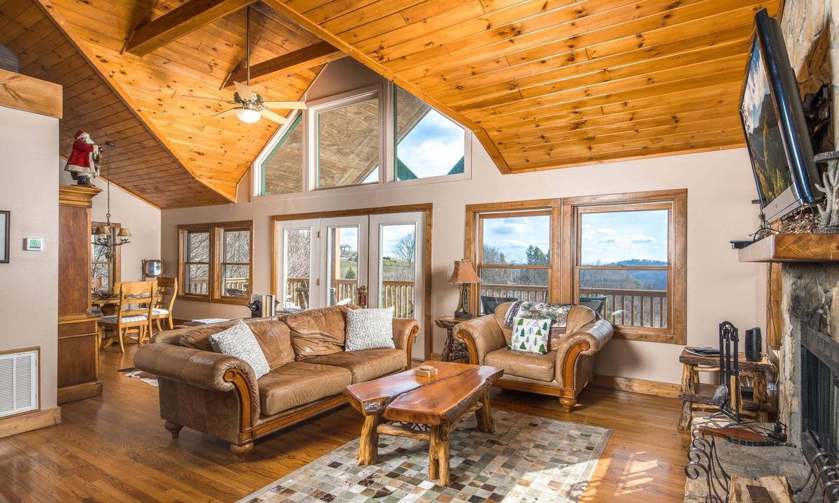 Blowing Rock Cabin | Cozy Mountain Cabin With Views, Fireplace, Hot Tub Near Blowing Rock