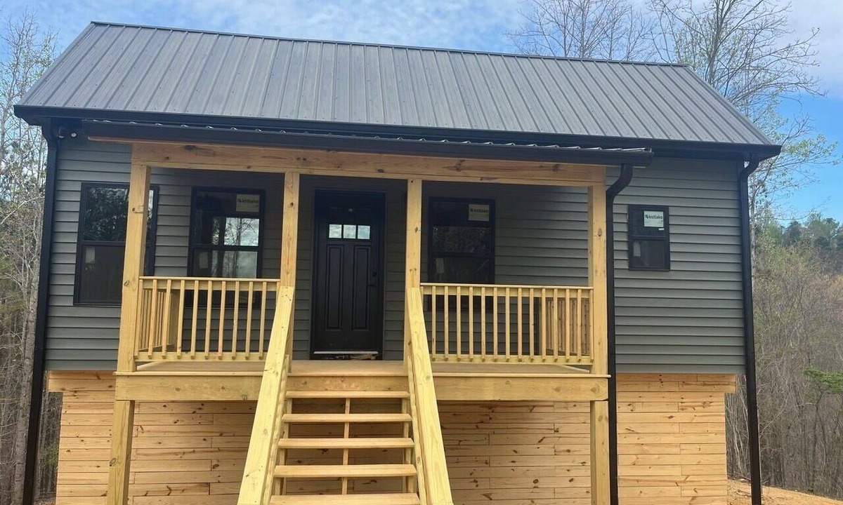 Oldfort Cabin | Cozy Pine 1-bedroom cabin in gorgeous Old Fort with AC