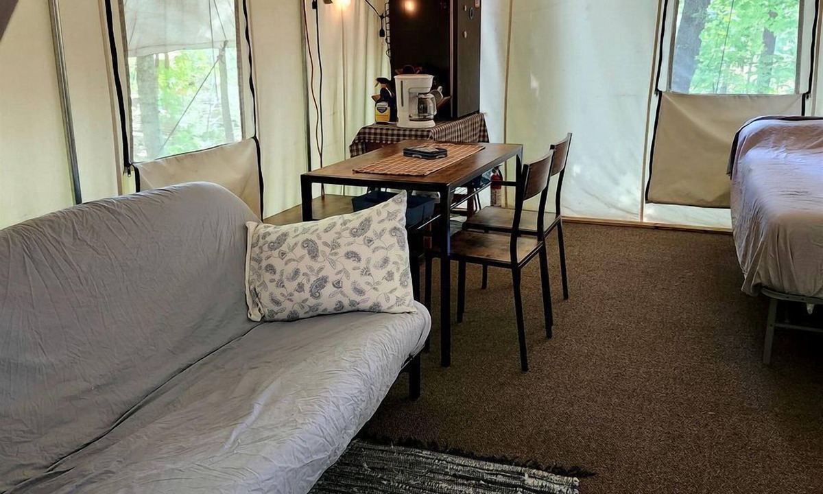 Grandview RV Rental | Cozy Treehouse Tent with Forest Trails near Waterfalls in Cumberland Plateau, TN