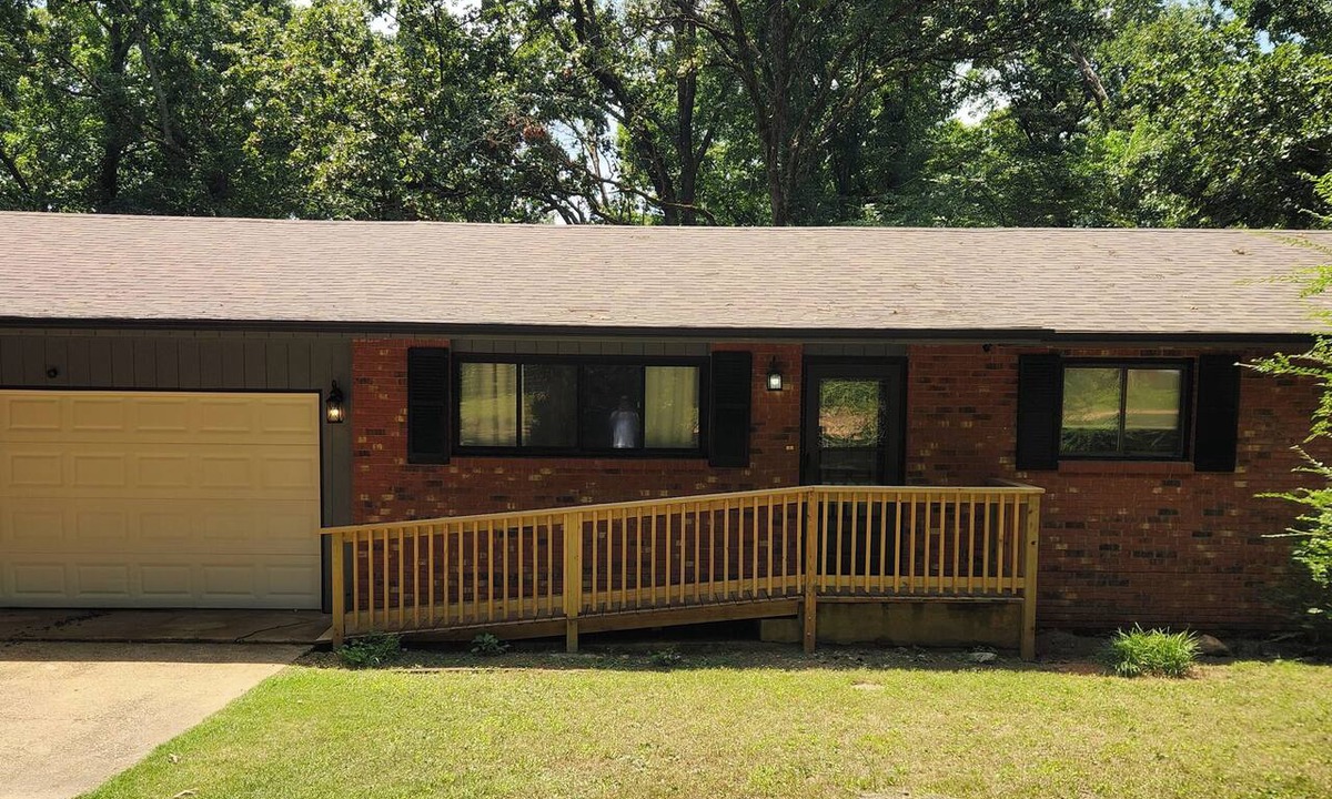 Doniphan House | Current River Home with Private River Access