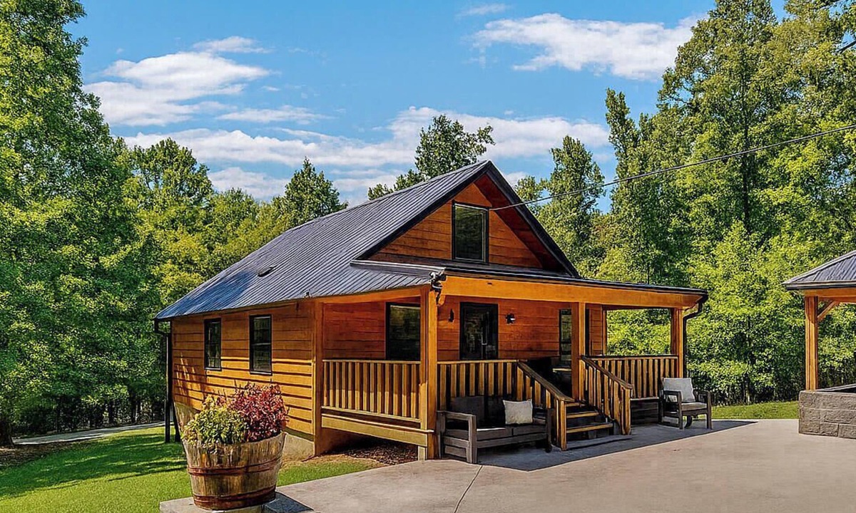 Jamestown Cabin | Dale Hollow Cabin, Hot Tub, Fireplace, Lake Access