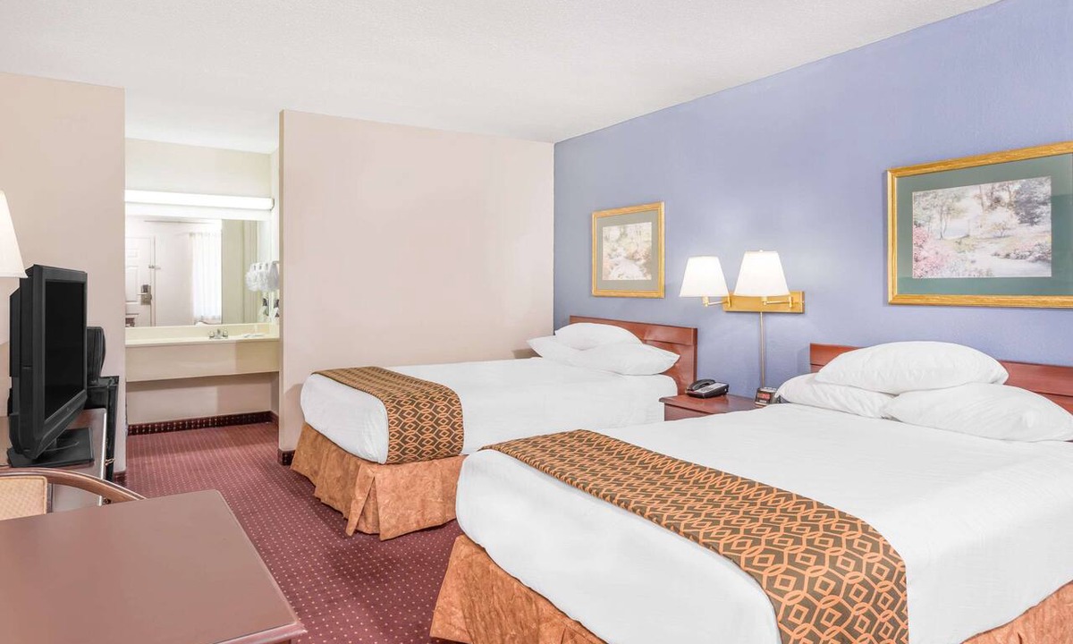 Lavonia Hotel | Days Inn by Wyndham Lavonia