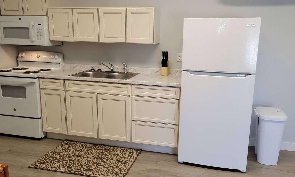 Tell City Apartment | Downtown Tell City Ground floor 1 Bed 1 Bath Wifi 30 minutes to Holiday World