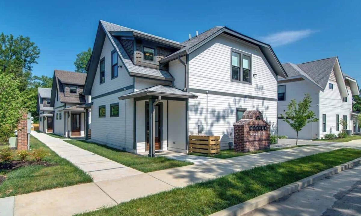 Greenwood House | East Nashville Getaway-10 Min To Broadway, Parking