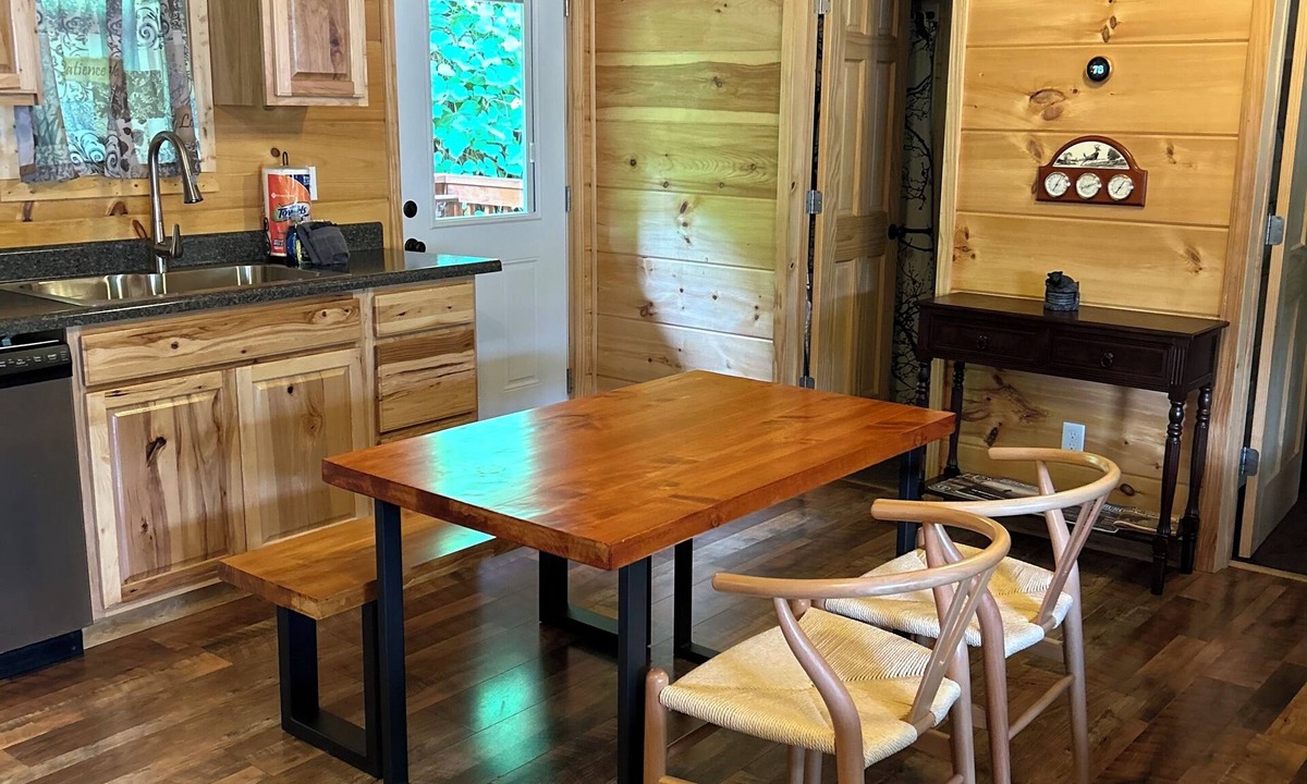 Gatlinburg Cabin | EASY LIVING IN GATLINBURG