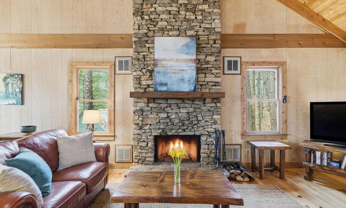 Big Canoe Cabin | Elektra's Hearth at Big Canoe - 4BR 3BA, 2 Decks, Walk to Playground!