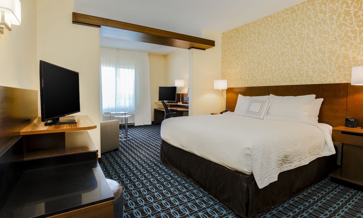 Triadelphia Hotel | Fairfield by Marriott Inn & Suites Wheeling at The Highlands