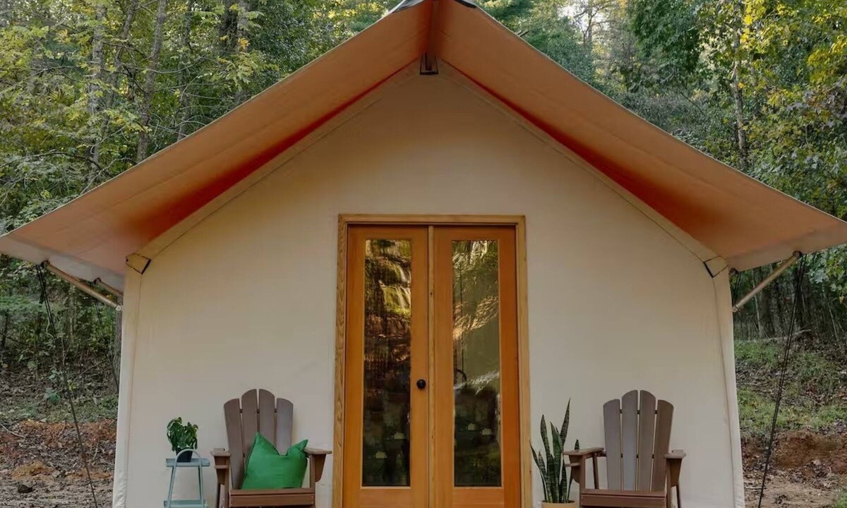Travelers Rest RV Rental | Field Trip Unit 5 XL Canvas Cabin Family & Dog-Friendly