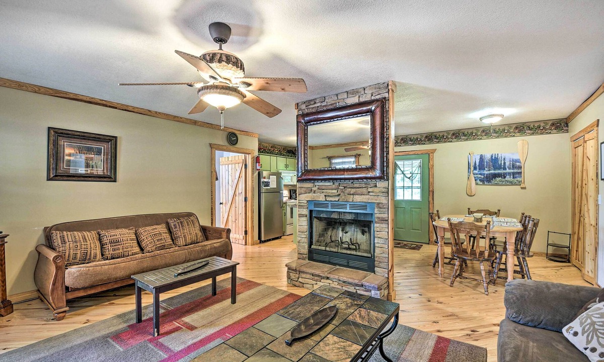 Guntersville Cabin | Fisherman's Retreat at Kudzu Cove Cabins Resort