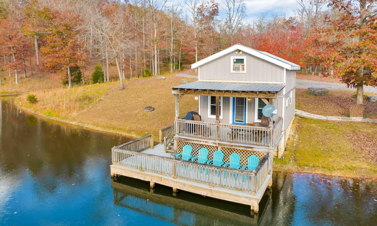 Rising Fawn Cabin | Free Ruby Falls Ticket & More- lakefront fishing-fire pit-15 min Cloudland Canyon-30 min Chattanooga