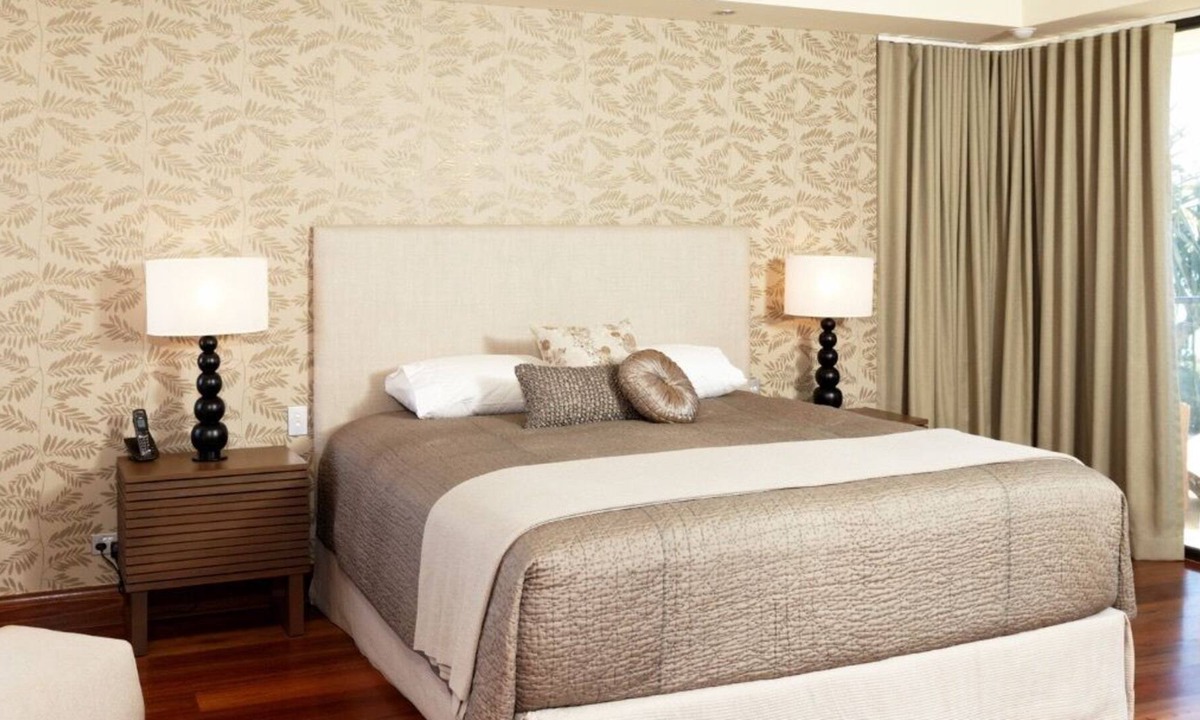 Northlake House | Fun Cozy Private Females and children only get away.