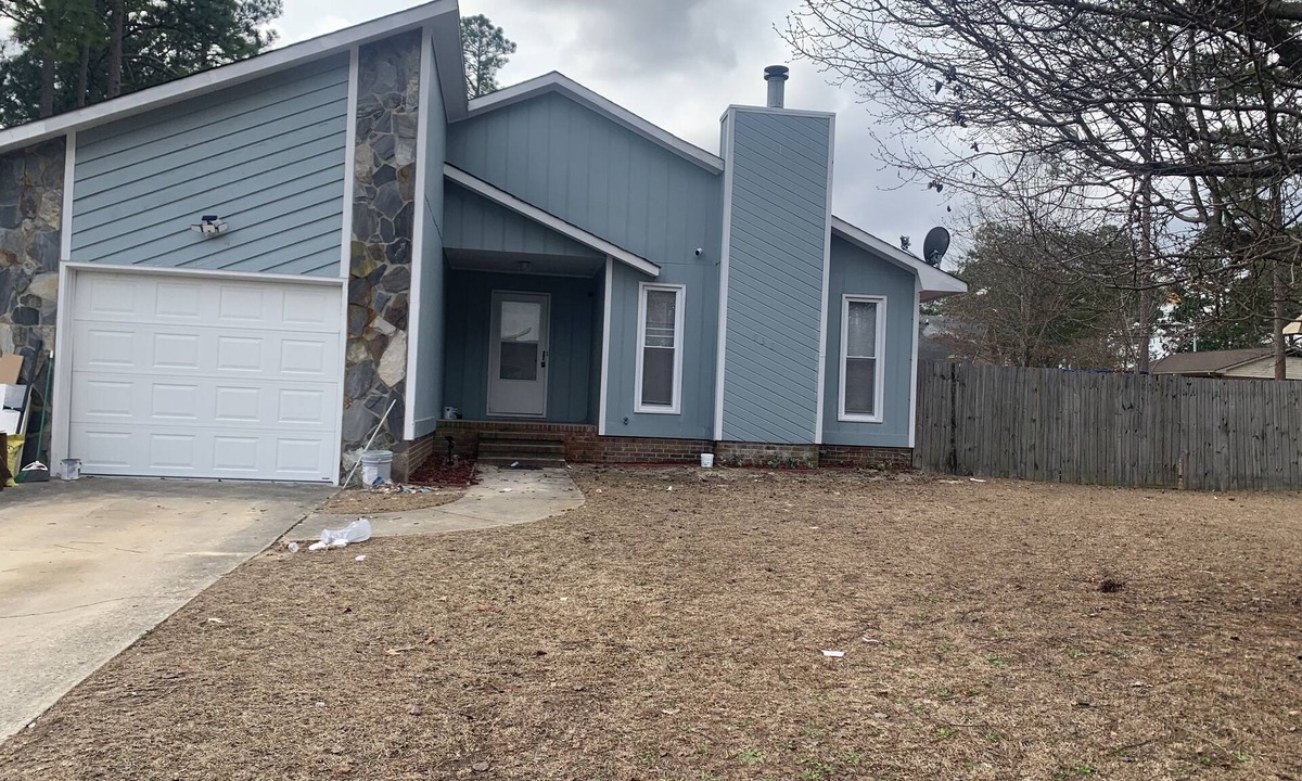 Fayetteville House | Get Cozy at Rim Rd
