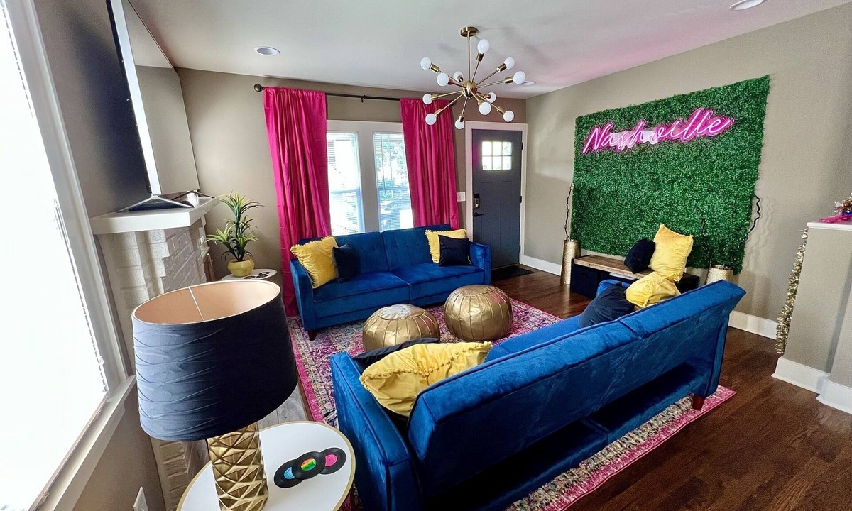 Radnor House | Girls' Getaway: Charming 6-Person House, 5 Miles to Downtown!
