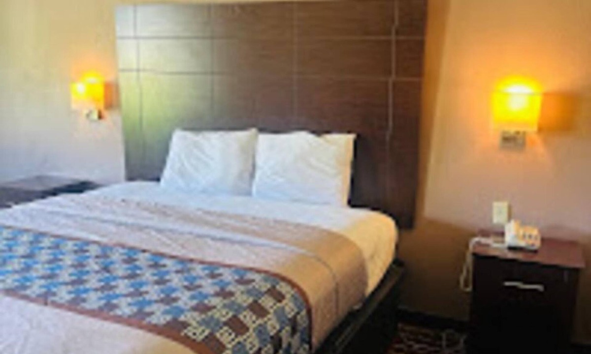 Shelby Hotel | GOVERNORS INN