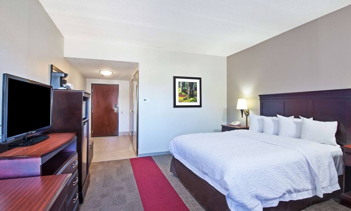 Barboursville Hotel | Hampton Inn Huntington/Barboursville