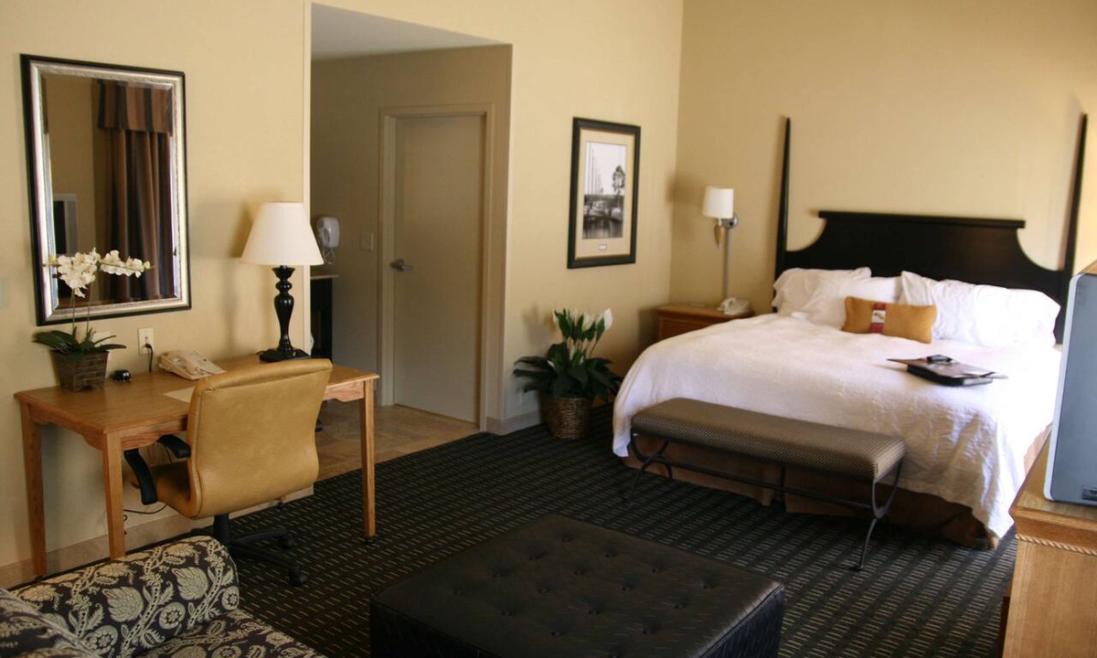 Mobile Hotel | Hampton Inn & Suites Mobile Providence Park/Airport