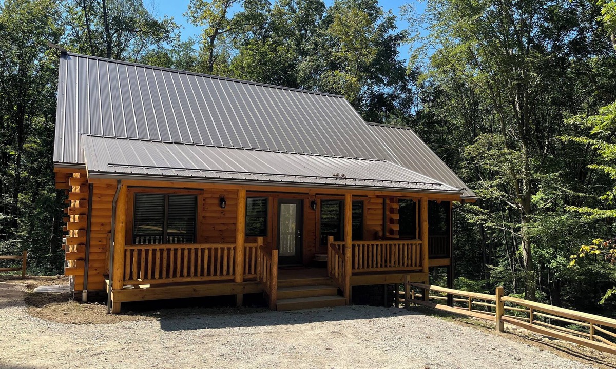 Logan Cabin | "Hidden Pleasures" - "Hidden away in beautiful Hocking Hills"