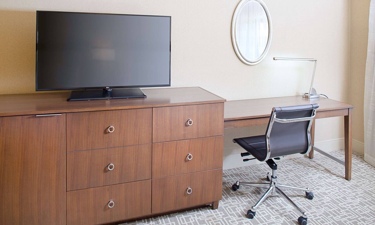 Dedham Hotel | Hilton Boston/Dedham