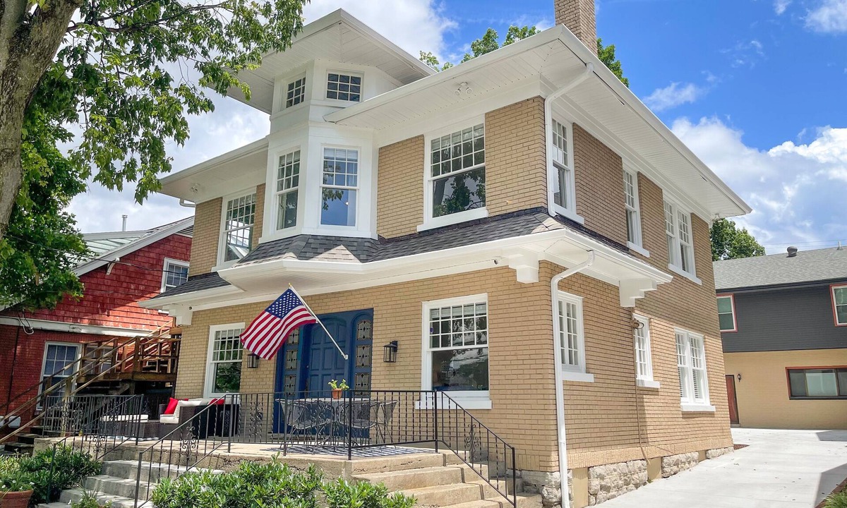 Nashville House | HISTORIC HOME ON MUSIC ROW CLOSE TO VANDY AND DOWNTOWN