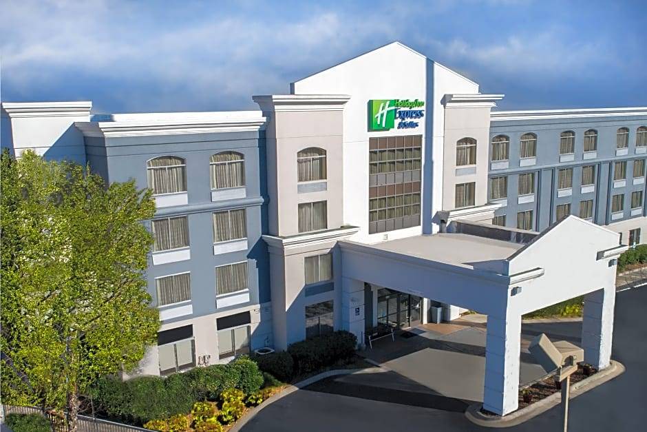 Murfreesboro Hotel | Holiday Inn Express Murfreesboro Central, an IHG Hotel