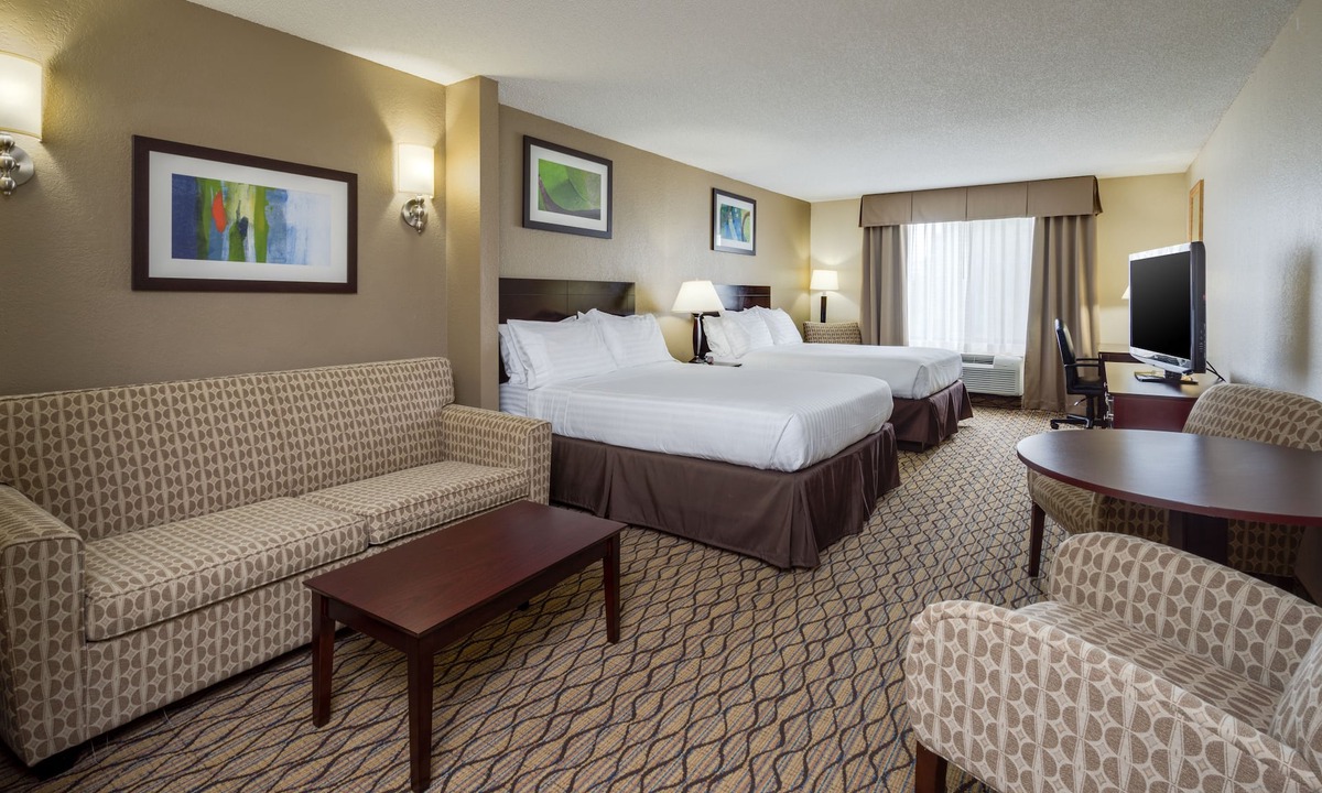 Charles Town Hotel | Holiday Inn Express Charles Town by IHG