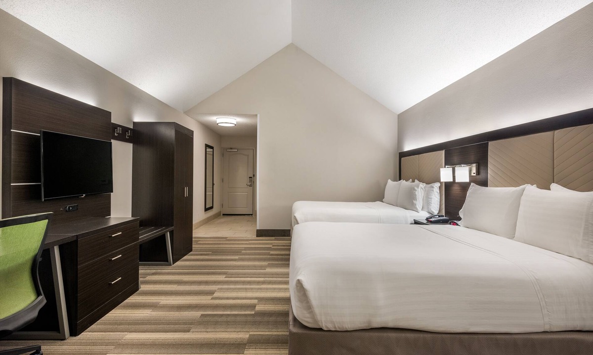 Florence Hotel | Holiday Inn Express & Suites Florence I-95 & I-20 Civic Ctr by IHG