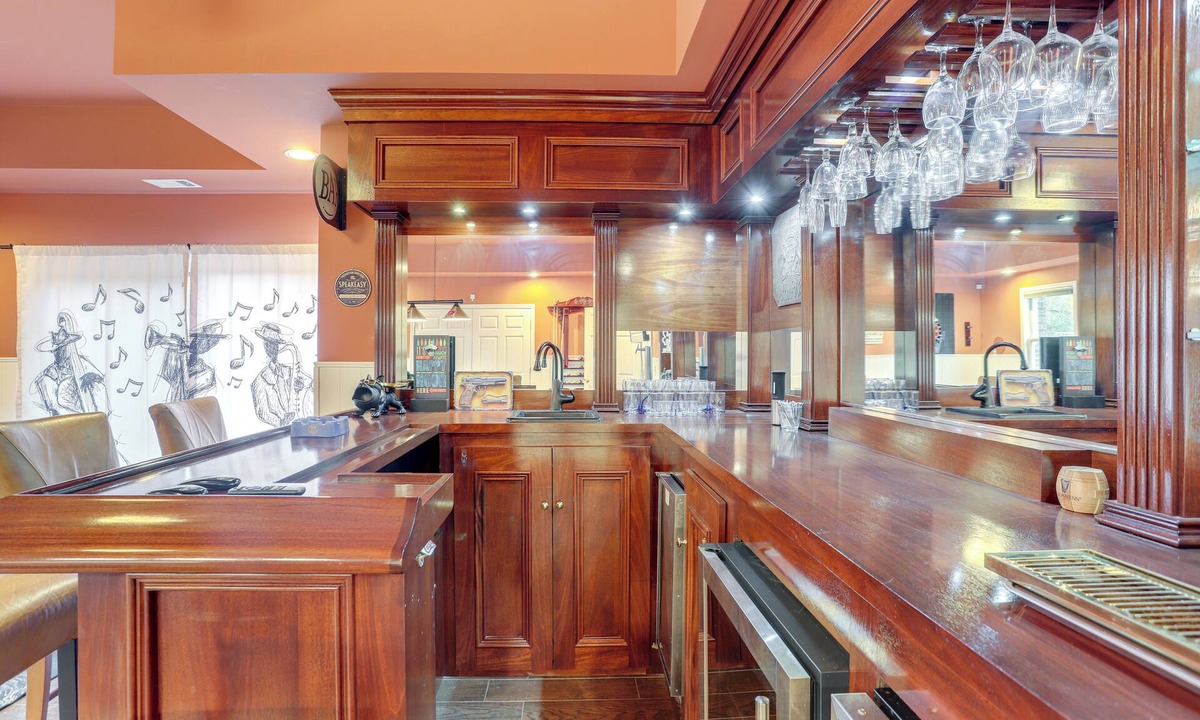 Dawsonville House | Hot Tub + Fire Pit: Spacious Home Near Lake Lanier