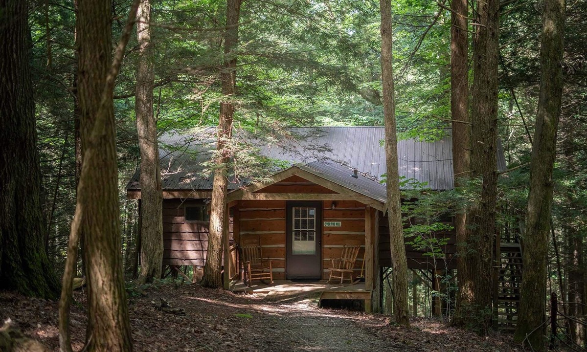 Victor Cabin | Hot Tub in the treetops with Timber Framed 2 bedroom cabin hidding in the woods
