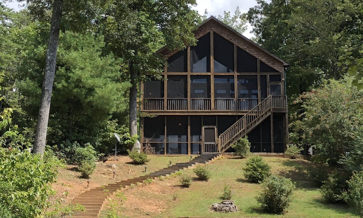 Sunset Cove House | House ON Lake Lure in private cove - Enjoy Beautiful Mountain Views!