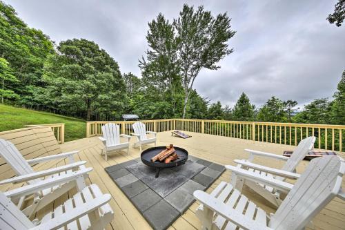Blairsville House | Huge Blairsville Cabin: Game Room + Mtn View!