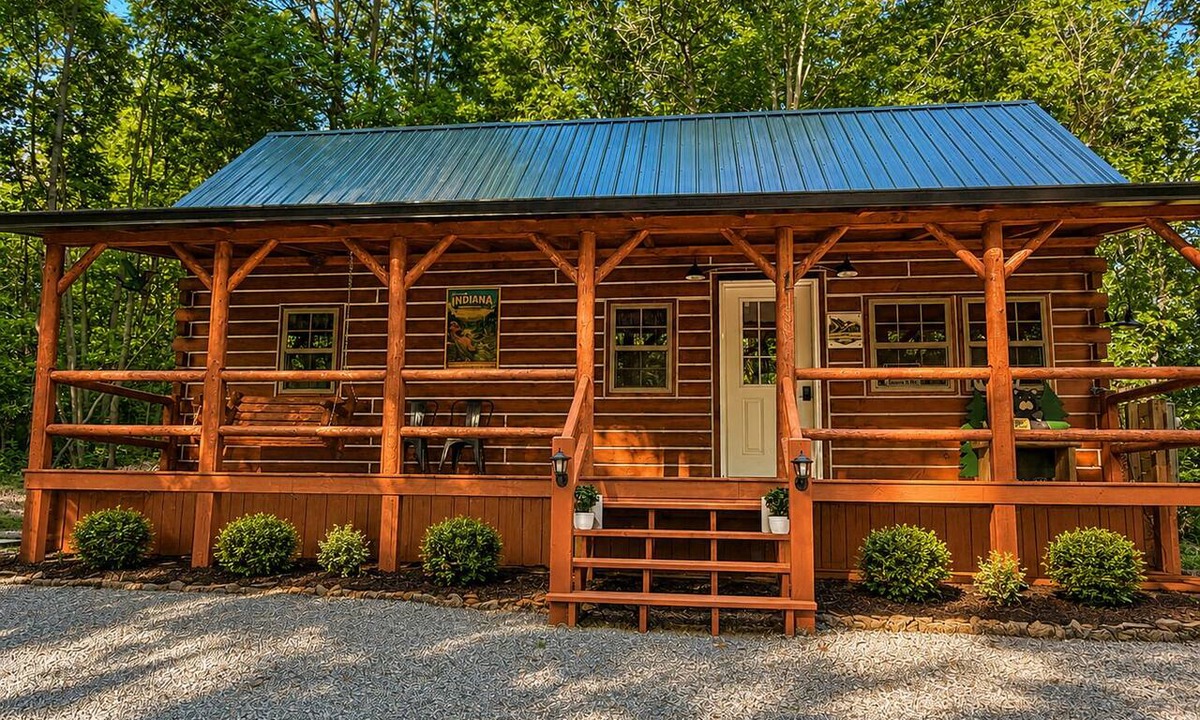 Fort Ritner Cabin | Hummingbird Lodge | Peaceful 2BR Woodland Stay