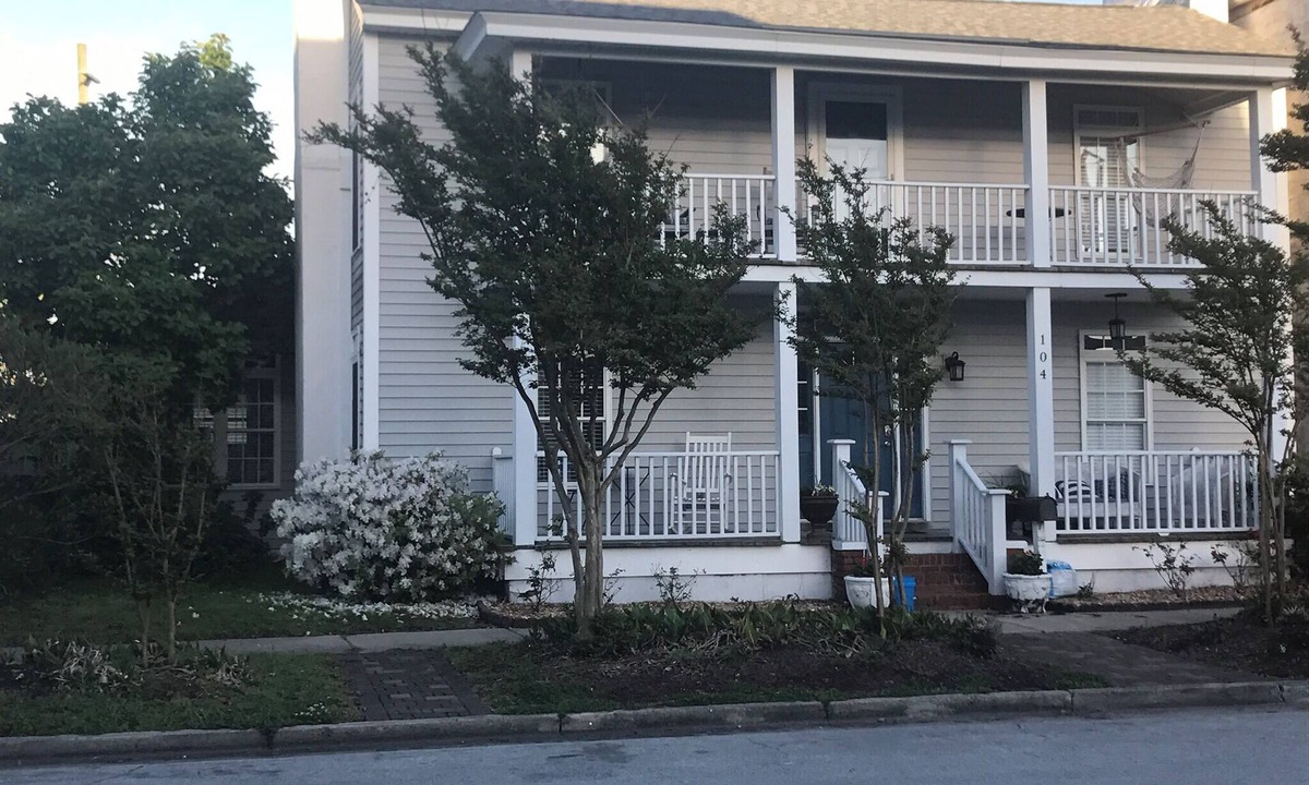 Morehead City House | Hurry! Book Now! Late August & Labor Day Availability in the ❤️ of Morehead City!