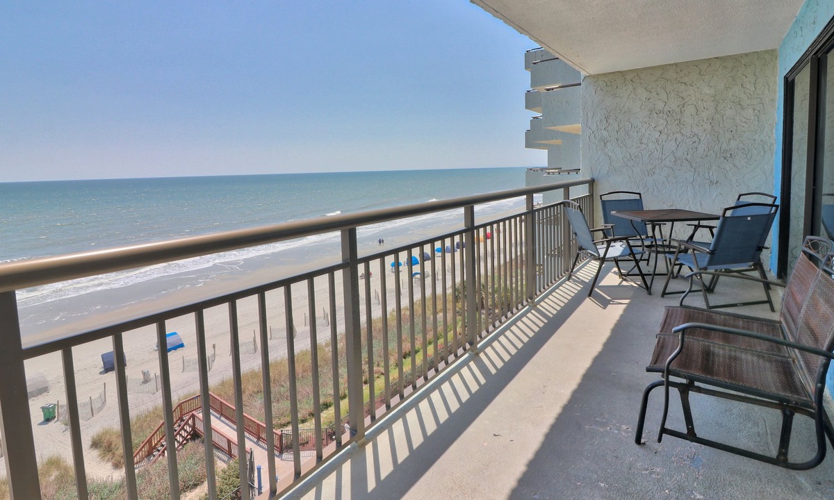 Myrtle Beach Condo | Incredible oceanfront condo with beautiful views of the ocean with pool and WIFI
