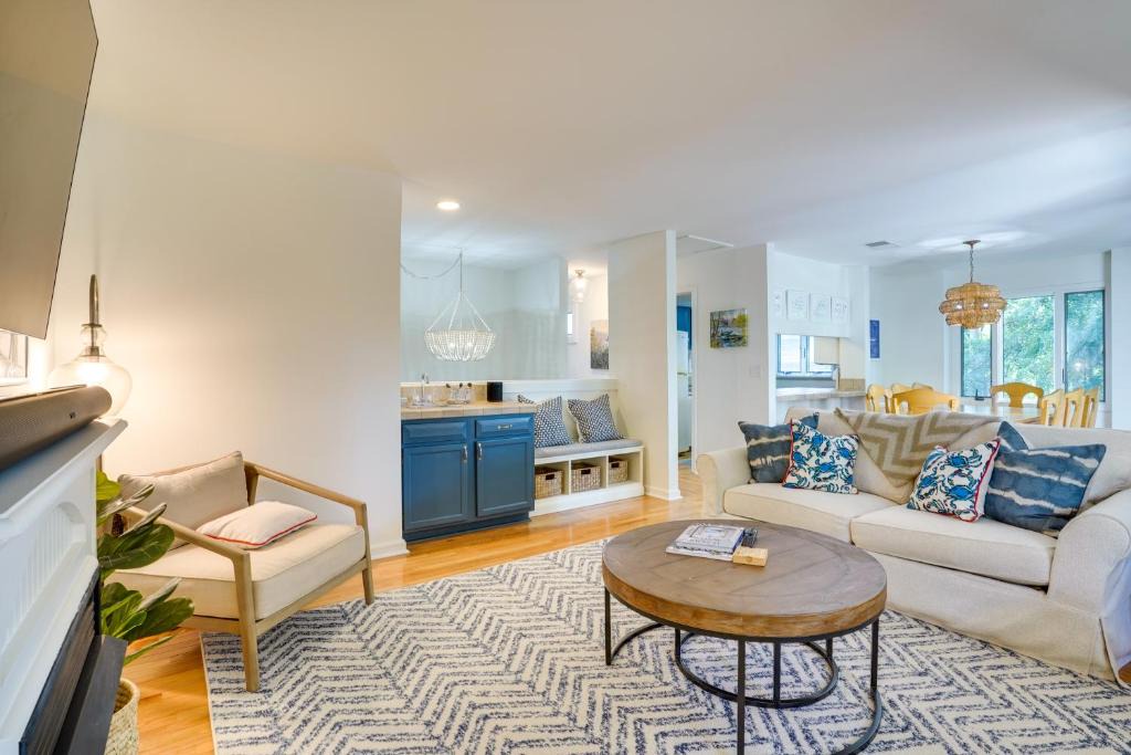 West Beach Village House | Kiawah Island Vacation Rental: Walk to Beach!