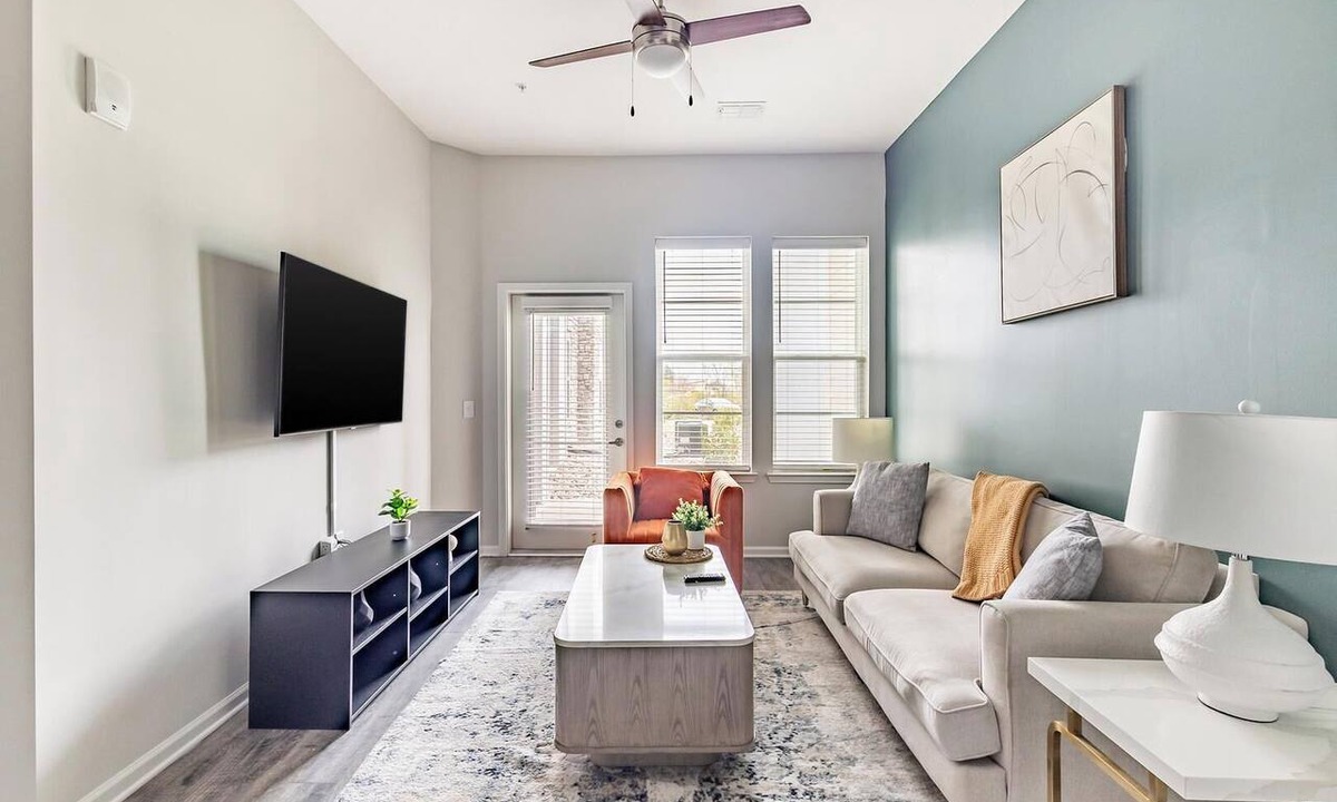 Covington Apartment | Landing | Amazing 1BD, Pool, Yoga Studio