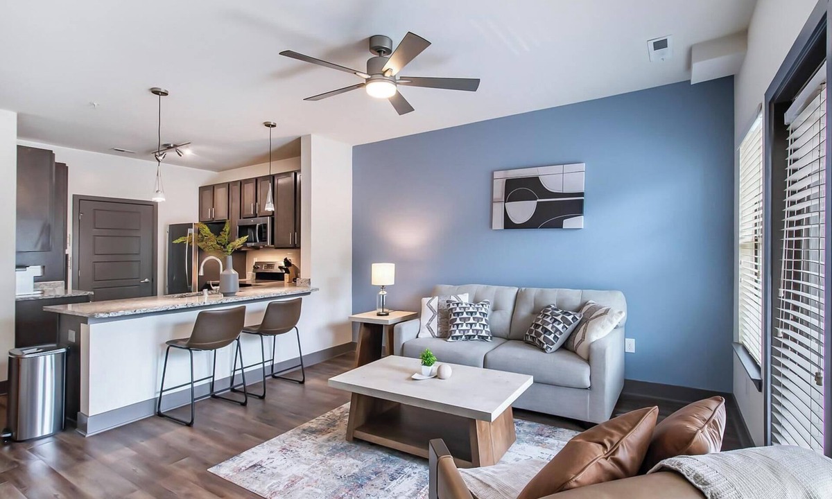 Hurstbourne Apartment | Landing | Beautiful 1BD, Gym, Clubhouse