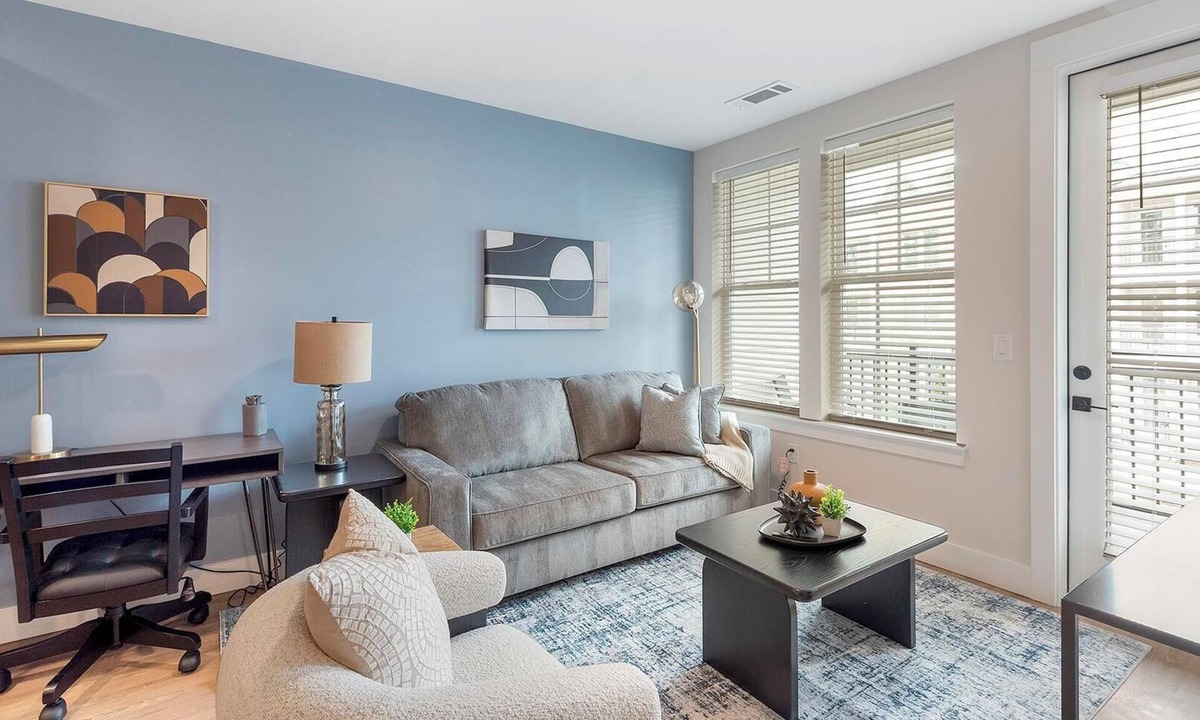Mount Mourne Apartment | Landing | Beautiful 1BD, Pool, Clubhouse