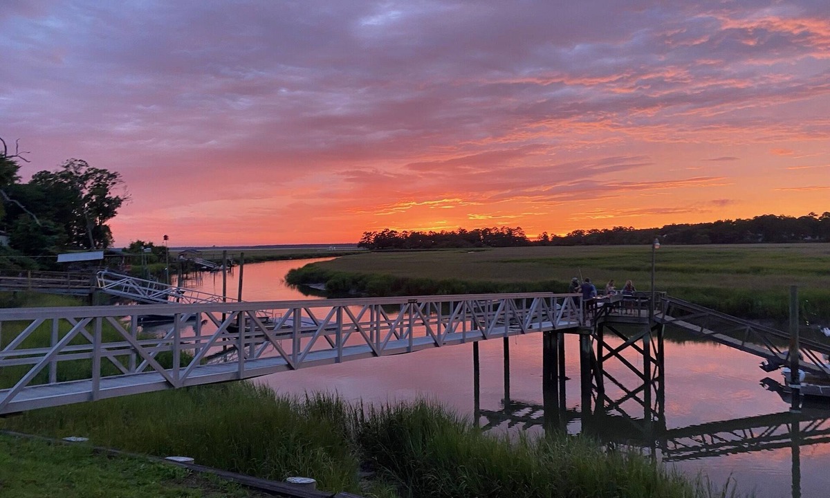Burton House | Large Rustic Home for Marine Graduation and Family Fishing