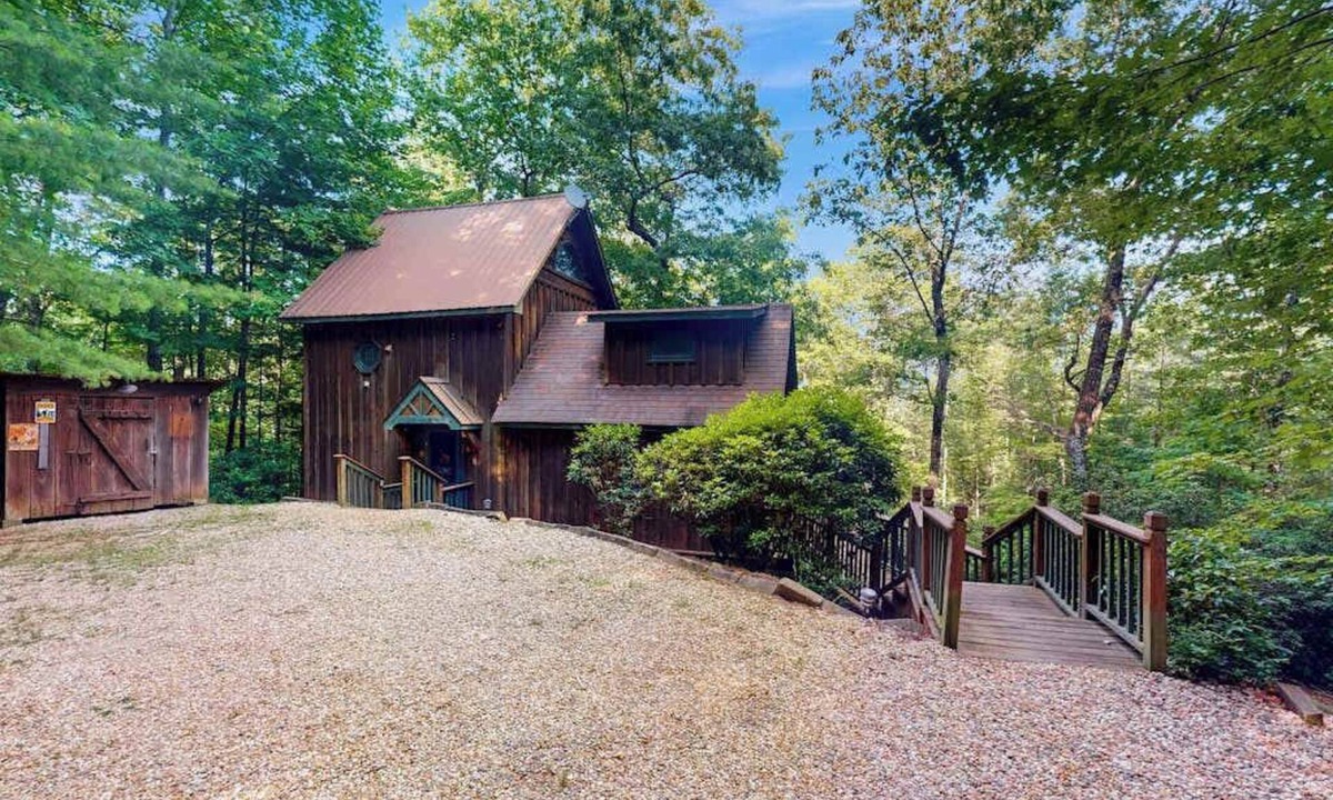 Raccoon Ridge Cabin | Lazy Days Cabin Stay