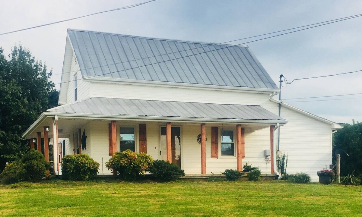Greeneville House | Little Davis Farmhouse