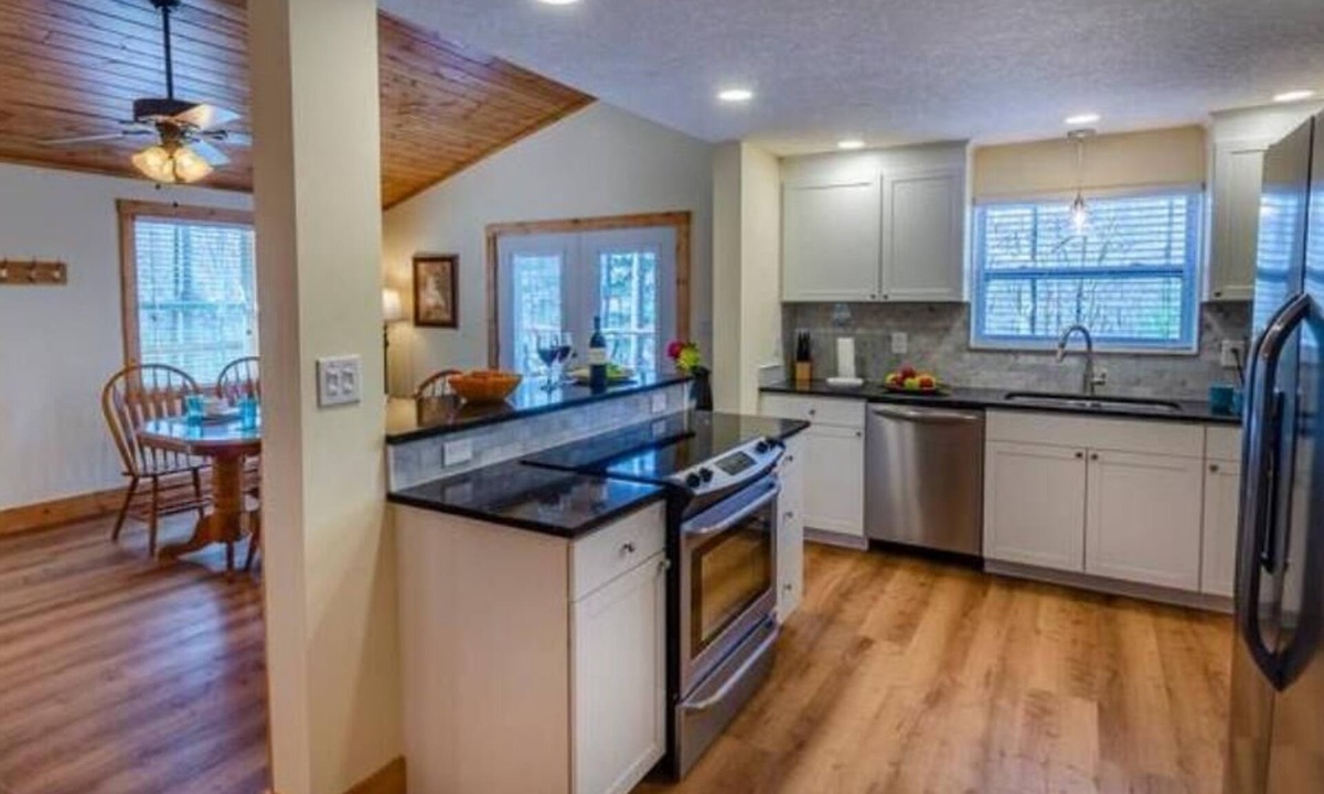Franklin Cabin | Locust Flats