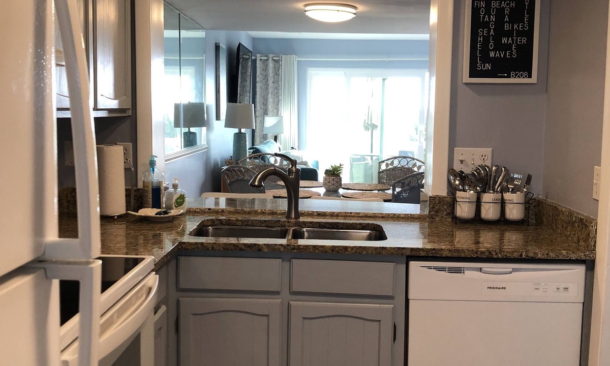 Oceanmarsh Subdivision Villa | Looking for a relaxing spot to recoup and relax? Hunting Isl pass included!