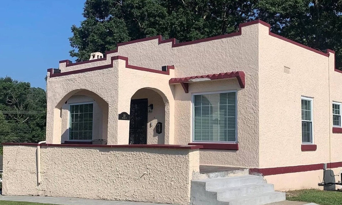 Summerlee Villa | Luxe Executive Villa near New River Gorge Nat’l Park for Work & Recreation