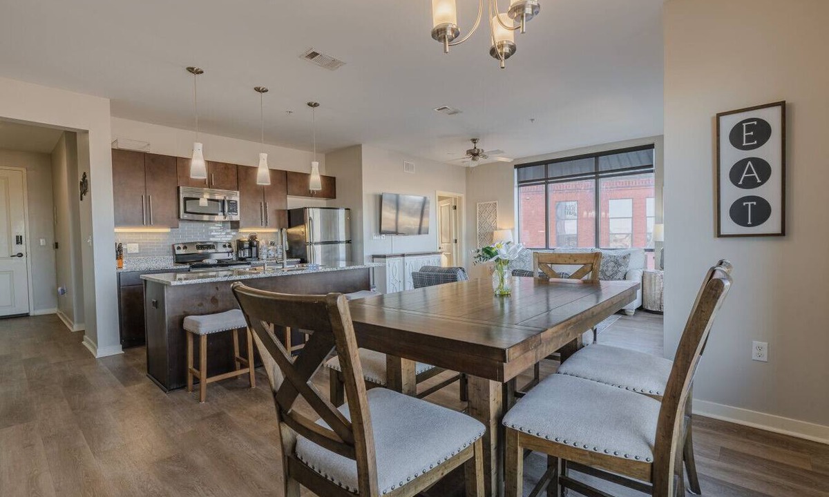 Rolling Mill Hill Condo | Luxurious Downtown Corner 2bd2bth-City/River-#320