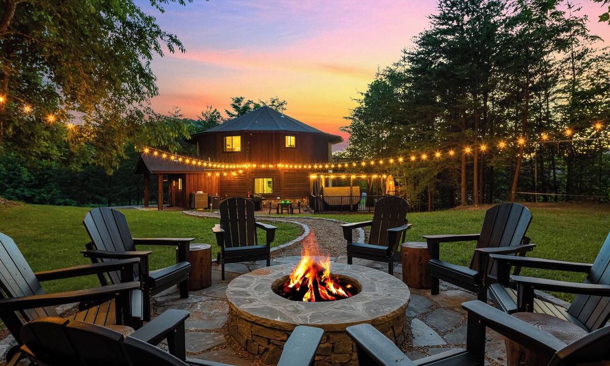 Leicester Cabin | Luxury Asheville Retreat : Barrel Sauna, Hot Tub & Stunning Mountain Views