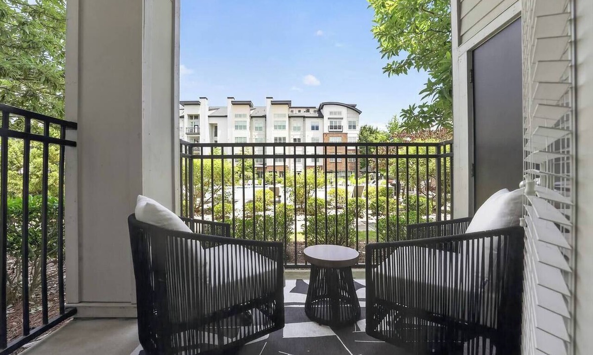 Paw Creek Apartment | Luxury Executive King Suite w/pool ~15 min to Uptown/CLT/Stadium/Atrium/Novant