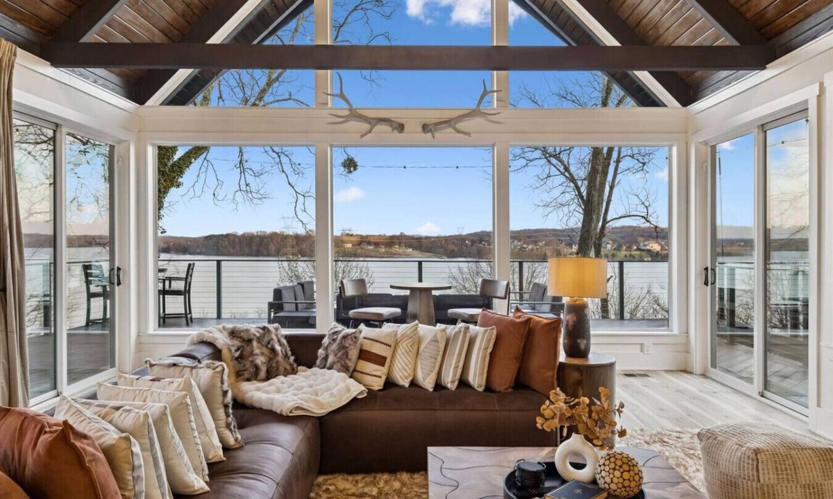 Gallatin Cabin | Luxury Lakefront Retreat 30 mins from Nashville
