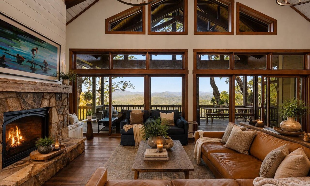 Tiger House | Luxury Mountain Retreat at Lake Burton Sunset Views 30+ Day rental