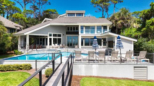 Oceanside House | Luxury Oceanfront 7 BR 7 BA Wonderful Pool Deck Beach gear and bike rentals included